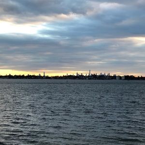 Meet your Posher, Douglas